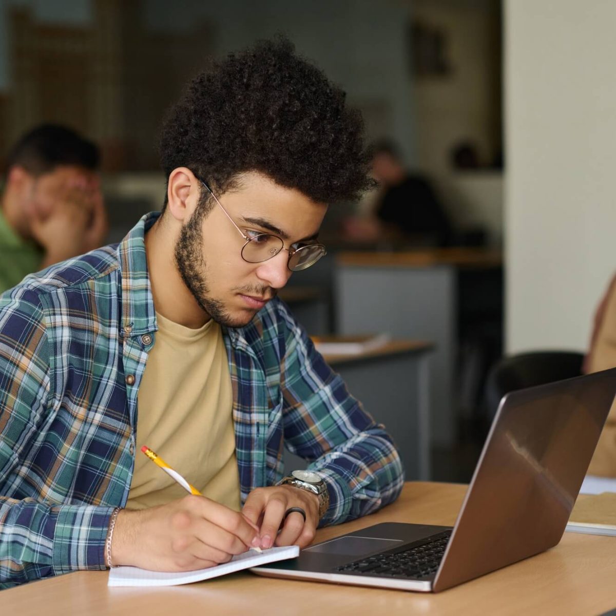 man-learning-language-in-class.jpg
